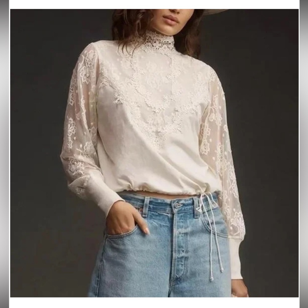 NWT Anthropologie petires
Tiny Oriana Long Sleeve Cream Lace Victorian Top XXS